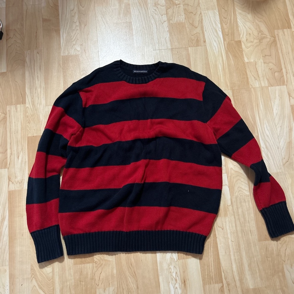 Brandy Melville sweater